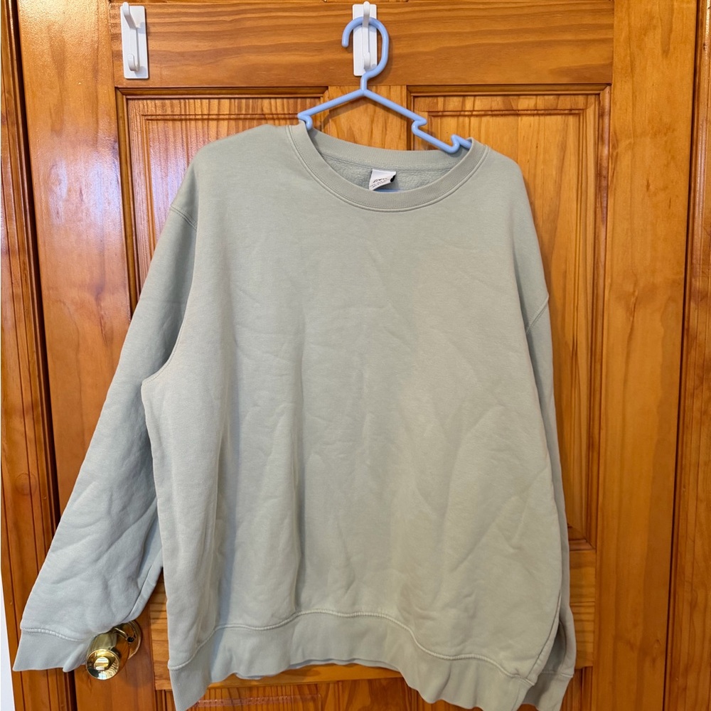 Zara Men's Sage Crewneck Sweater